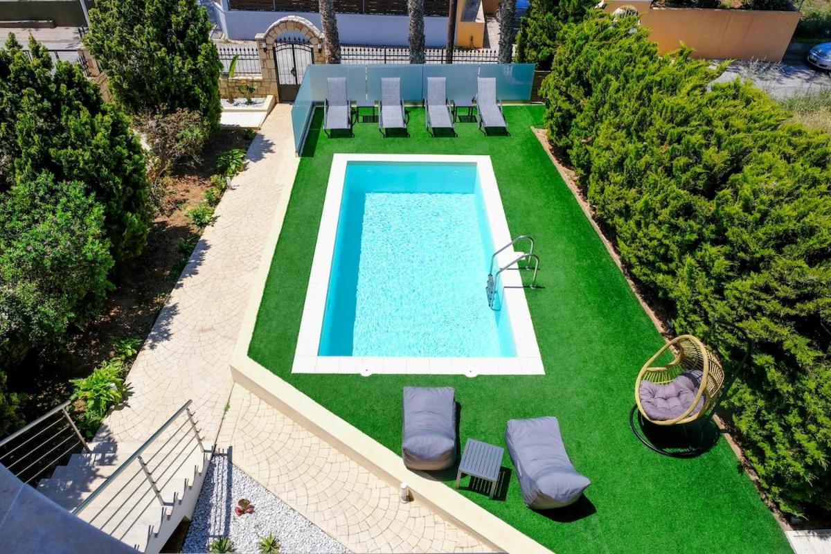 Mare Luxury With Private Pool Goúrnes