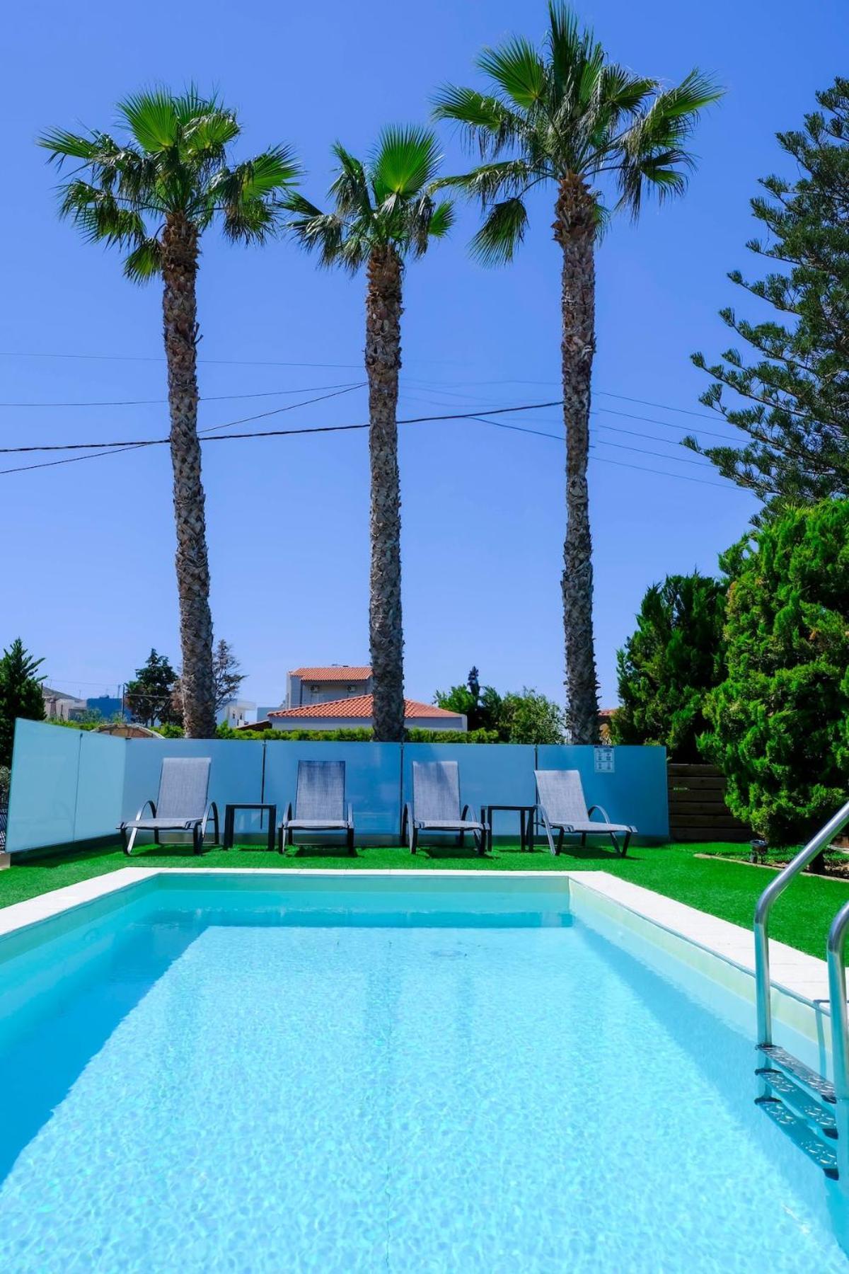 Mare Luxury With Private Pool Case de vacanță