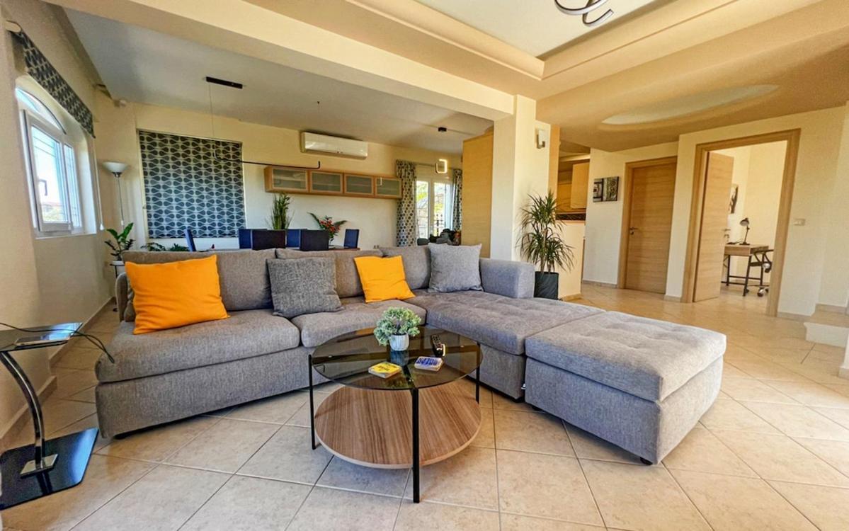 Case de vacanță Mare Luxury With Private Pool